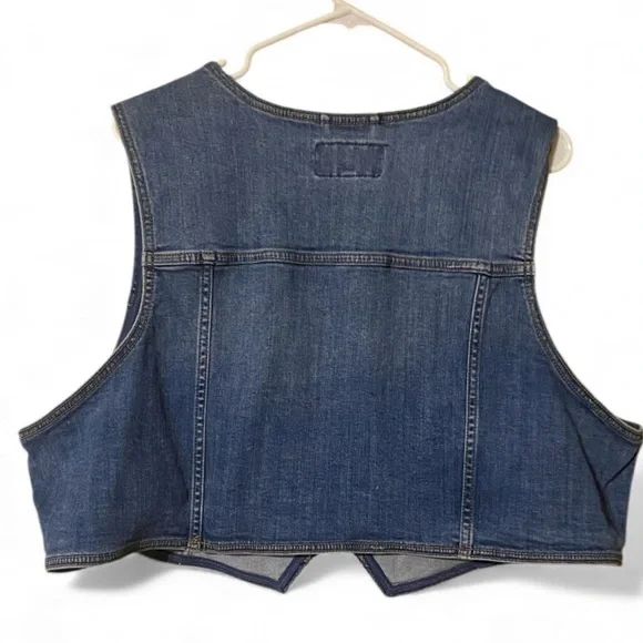 Torrid Denim Button-up Short Vest Women 4X Blue Pockets Distressed Western Rodeo - Picture 7 of 14